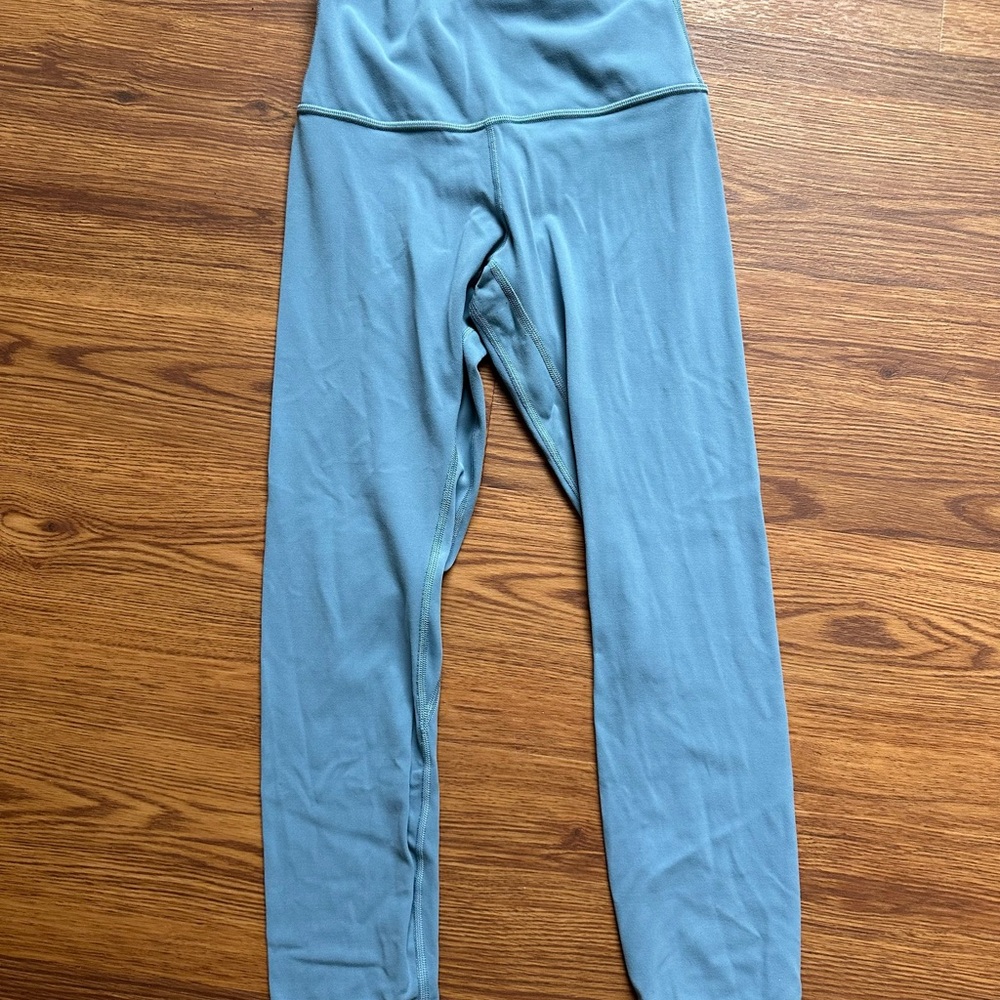 Lululemon Utility Blue Align HR crop 23”